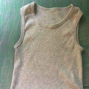 BRANDY MELVILLE CROPPED TANK